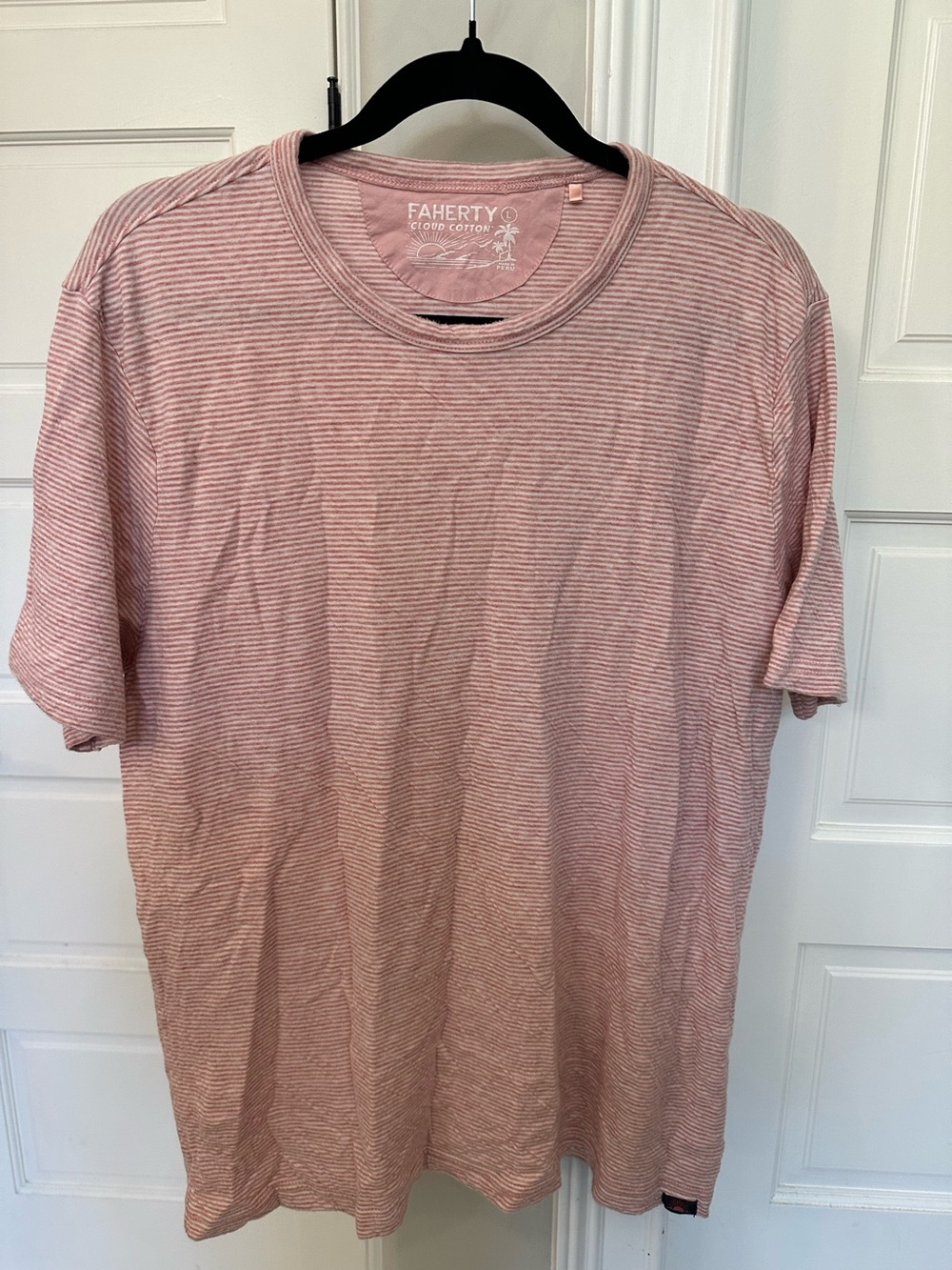 Faherty Cloud Cotton T Shirt Men’s L Pink Stripe Crewneck Tagless Soft Casual
